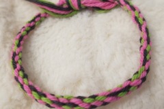 Vente au détail: Bracelet d'amitié vert, rose et gris