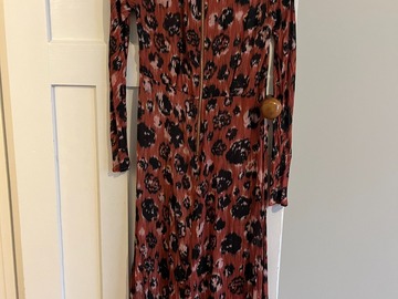 Selling: Stunning full length dress