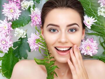 Wellness Session Single: The Glow & Restore Package with 	Mercedes