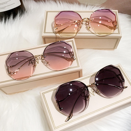 50 pcs Fashion Rimless Sunglasses Sunscreen Glasses