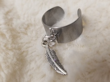 Vente au détail: Bague réglable avec breloque plume 