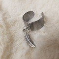 Vente au détail: Bague réglable avec breloque plume 