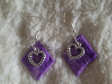 Vente au détail: Boucles d'oreilles violet cœur 