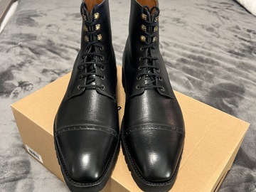 Selling with online payment: Black Alcazar Cap Toe Boot