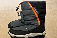 Winter sports: Older Kids Geox snow-boots size 4
