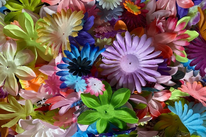 2500 Fabric Flower Petals-DIY Flowers for Hair Bows, Crafts, Etc.