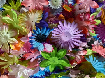Bulk Lots: 2500 Fabric Flower Petals-DIY Flowers for Hair Bows, Crafts, Etc.