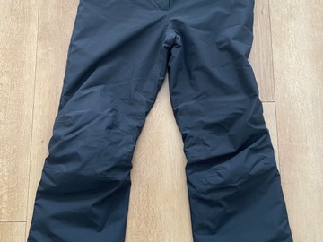 WhoSki Buy and sell secondhand affordable outdoor and ski clothes sustainable shop for ski and snowboard wear outdoor activity clothing supporting the circular economy. SkiGreen