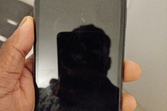Faire offre: iPhone 11 cassé 