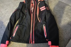 Winter sports: Super dry snow womens jacket 