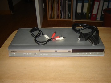 À donner: Donne lecteur DVD Toshiba SD-433E