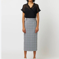 Selling: Checked skirt