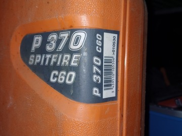 À vendre: Cloueuse spitfire p370+c60
