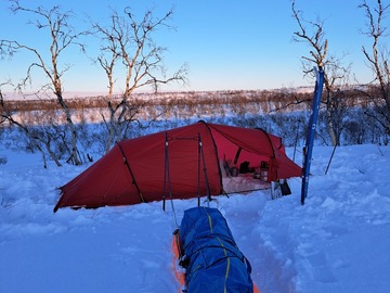 Vuokrataan (päivä): Hilleberg Nallo2 GT teltta