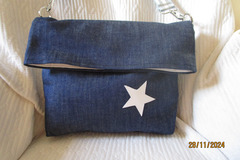 Vente au détail: Sac besace