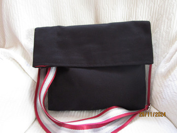 Sale retail: Sac besace