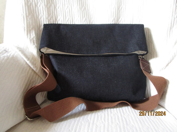 Sale retail: Sac besace