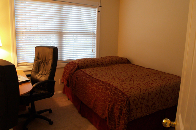 251 Furnished Guest Room to Rent (Effective 11/01/24)