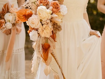 Selling: Wedding Flowers
