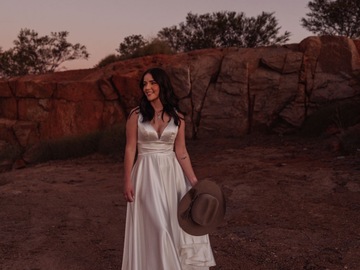 Selling: Reception Dress 
