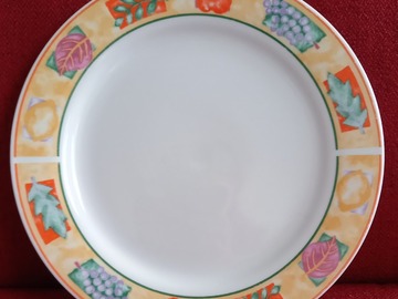 Vente: PETIT PLAT ROND AVEC DECO FEUILLES