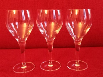 Vente: 3 VERRES IDENTIQUES