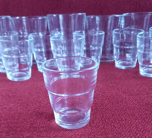 LOT DE 19 VERRINES