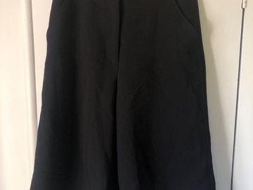 Selling: Lou Shorts 8