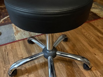 Selling with online payment: Stool
