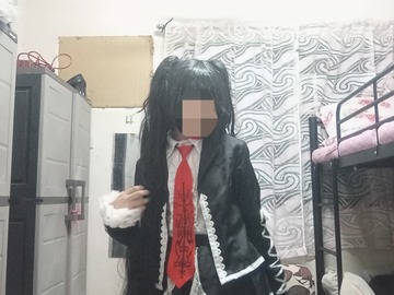 Selling with online payment: Celestia Ludenburg 