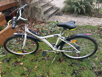 Vente: Vélo blanc decathlon femme taille 3 