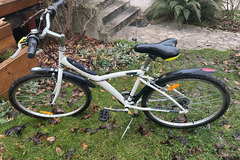 Vente: Vélo blanc decathlon femme taille 3 