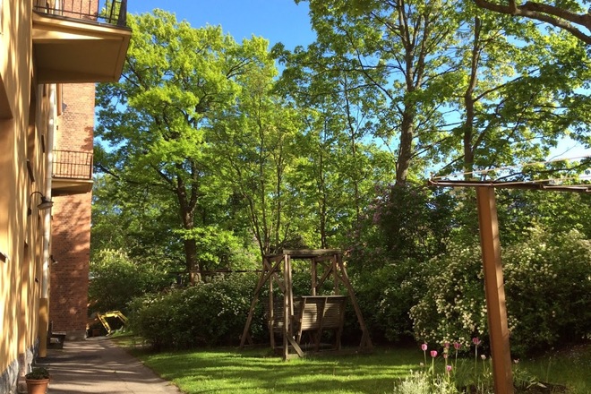 Jaettu sähköpöytäpaikka työhuone Keiteleessä Vallilassa