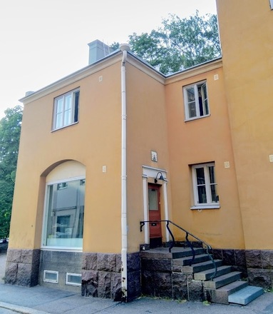 Jaettu sähköpöytäpaikka työhuone Keiteleessä Vallilassa