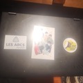 À vendre: PC Lenovo Tactile avec chargeur et souris ( prix négociable)