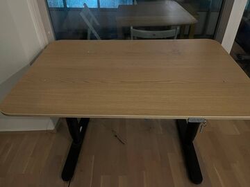 Myydään: Ikea Bekant Standing Desk