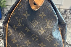 For Sale: Louis Vuitton speedy bag