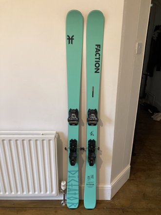Shop secondhand outdoor activity, ski and snowboard clothing Shop secondhand outdoor activity, ski and snowboard clothing