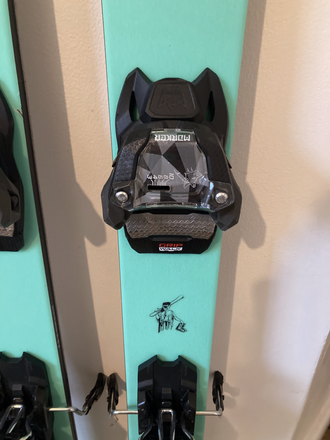 Faction Dictator 1.0 184cm ビンディング付き Faction Dictator 1.0