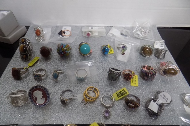 Great deat lot of gemstone rings