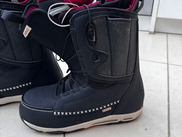 Winter sports: Burton snowboarding boots UK8