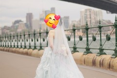 Selling: Pre-owned Crystal Blue Veil & Tulle Fingerless Bridal Gloves