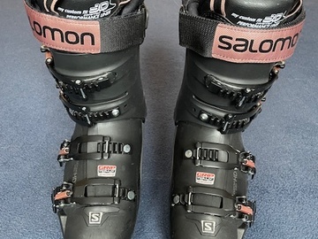 Winter sports: REDUCED Salomon SPro 90w Rose Gold