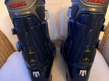 Winter sports: Men’s Tecnica T1-8 Innotec ski boots