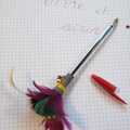 Vente au détail: Stylo et bouquet de plume