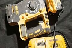 À louer: Perforateur Dewalt 
