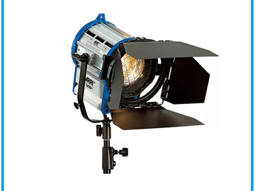 Vermieten: Kunstlicht ARRI Fresnel 1000W