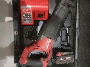 À louer: scie sabre Milwaukee M18