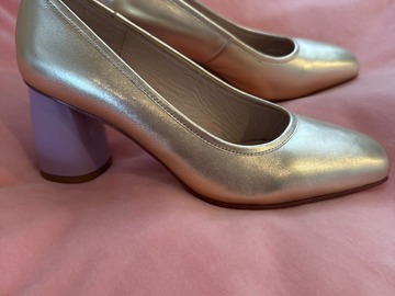 Selling: Brand new stunning shoes 40