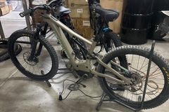 Renting out per hour: Specialized turbo levo e-bike 